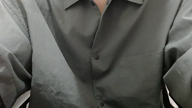 Snapshot of 16hornydog chatting on 10.31.25 16hornydog online show from 10.31.25