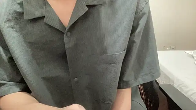 Snapshot of 16hornydog chatting on 11.29.25 16hornydog online show from 11.29.25