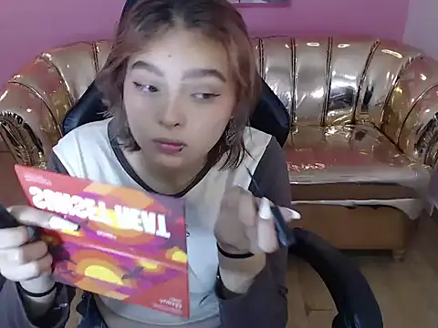 Snapshot of mia_foster_t chatting on 10.15.25 mia foster t online show from 10.15.25