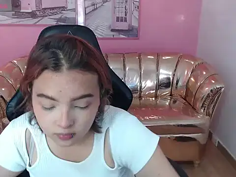 Snapshot of mia_foster_t chatting on 10.21.25 mia foster t online show from 10.21.25