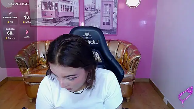 Snapshot of mia_foster_t chatting on 11.22.25 mia foster t online show from 11.22.25