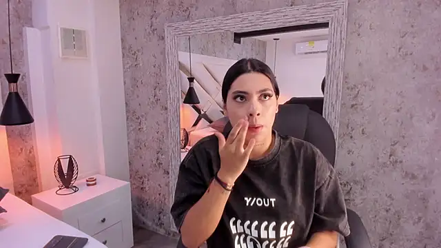 Vanessa Rain  online show from 03.16.26