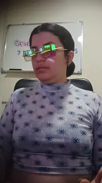 Snapshot of beyondsteel_ chatting on 11.15.25 beyondsteel online show from 11.15.25