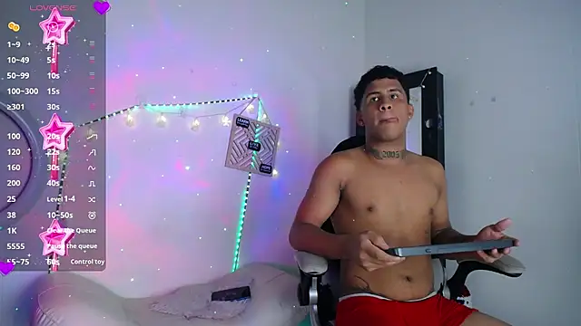 Dylan horny online show from 11.16.25