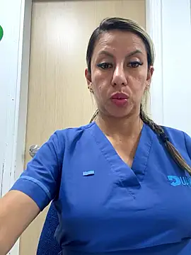 Snapshot of GisellTorres36 chatting on 11.19.25 GisellTorres36 online show from 11.19.25