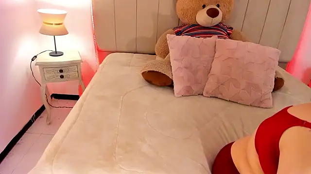 Snapshot of sam_von_tess chatting on 10.28.25 sam von tess online show from 10.28.25