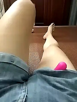 Lili 2love online show from 10.16.25