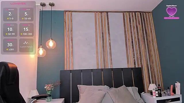 Snapshot of Ana_coral chatting on 10.04.25 Ana coral online show from 10.04.25