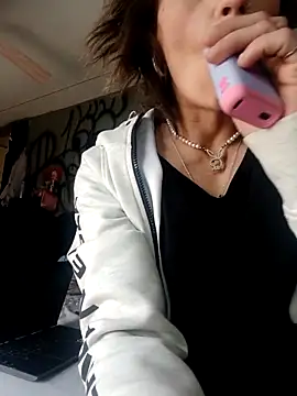 Snapshot of Rileyy7tk chatting on 03.03.26 Rileyy7tk online show from 03.03.26