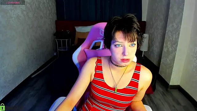 Sara Frayer online show from 10.07.25