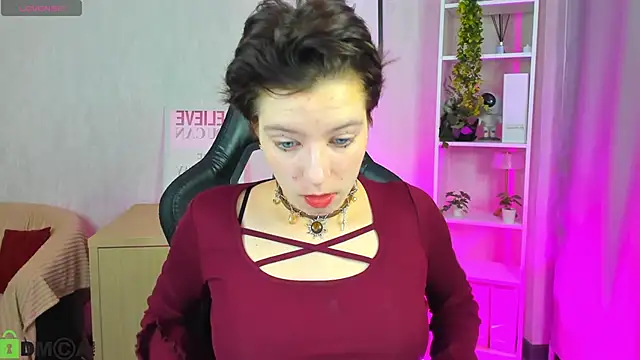 Sara Frayer online show from 11.28.25