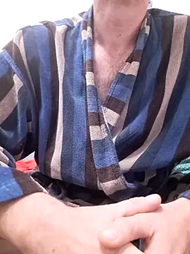 Snapshot of Vintermelon2 chatting on 11.11.25 Vintermelon2 online show from 11.11.25