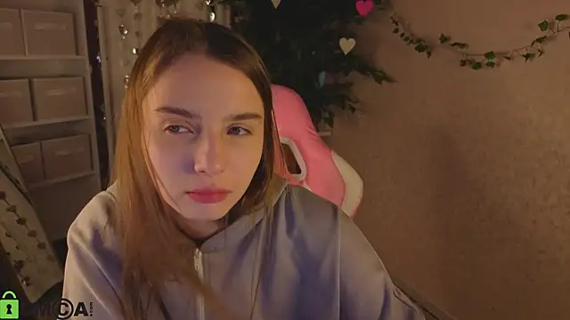 L1na Reeds online show from 02.20.26