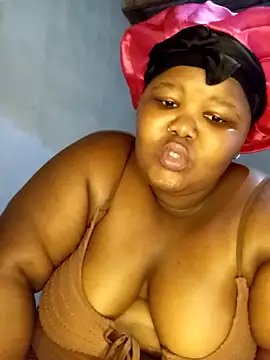 Snapshot of LadyBear2002 chatting on 10.03.25 LadyBear2002 online show from 10.03.25