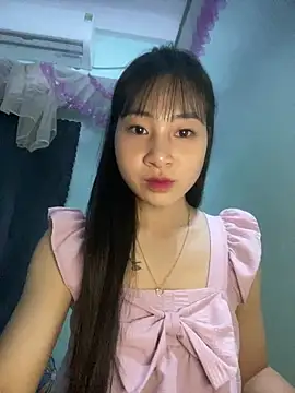 Snapshot of banlinh004 chatting on 04.09.26 banlinh004 online show from 04.09.26