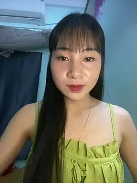 Snapshot of banlinh004 chatting on 05.05.26 banlinh004 online show from 05.05.26