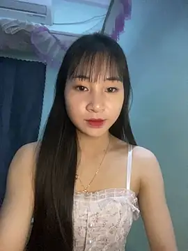 Snapshot of banlinh004 chatting on 05.12.26 banlinh004 online show from 05.12.26
