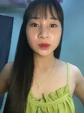 Snapshot of banlinh004 chatting on 05.13.26 banlinh004 online show from 05.13.26