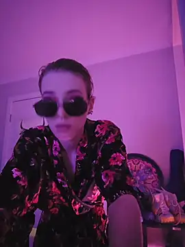 Snapshot of lonely_Cosplay_chick chatting on 11.19.25 lonely Cosplay chick online show from 11.19.25