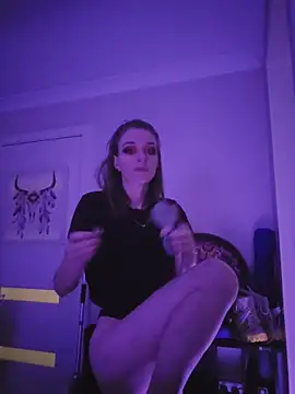 Snapshot of lonely_Cosplay_chick chatting on 11.27.25 lonely Cosplay chick online show from 11.27.25