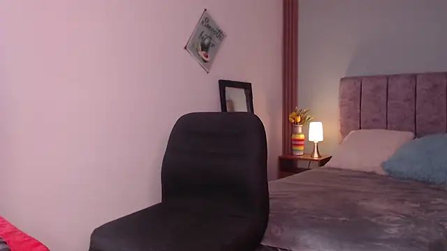 AgathaJane  online show from 10.04.25