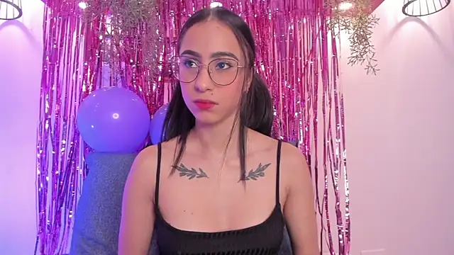 Alana Martinez  online show from 11.29.25