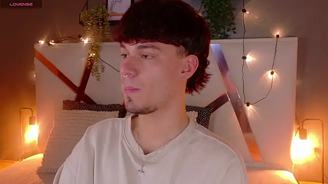 Snapshot of LiamThunder05_ chatting on 11.25.25 LiamThunder05 online show from 11.25.25