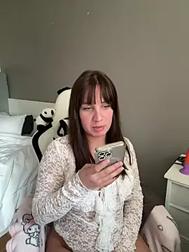 Snapshot of bebecita_x chatting on 05.12.26 bebecita x online show from 05.12.26