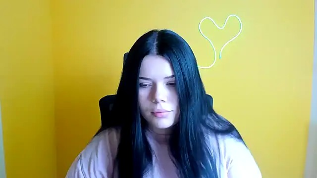 Snapshot of Mona_Esty chatting on 10.18.25 Mona Esty online show from 10.18.25