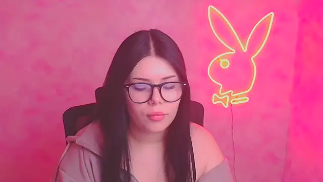 Snapshot of Mona_Esty chatting on 11.12.25 Mona Esty online show from 11.12.25