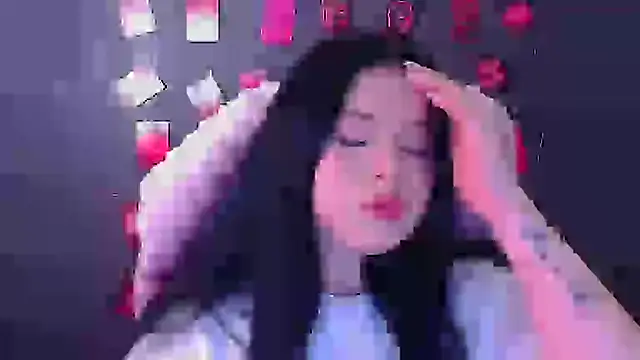 Snapshot of Mona_Esty chatting on 11.20.25 Mona Esty online show from 11.20.25