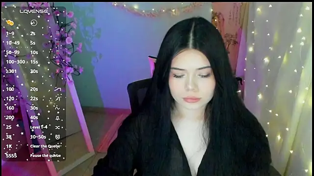 Snapshot of Mona_Esty chatting on 06.16.26 Mona Esty online show from 06.16.26