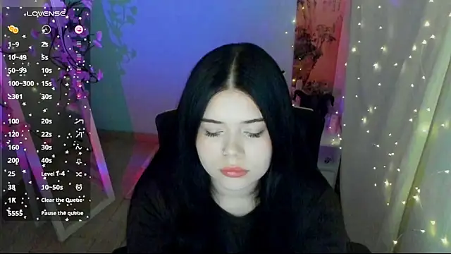 Snapshot of Mona_Esty chatting on 07.04.26 Mona Esty online show from 07.04.26