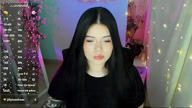 Snapshot of Mona_Esty chatting on 07.06.26 Mona Esty online show from 07.06.26