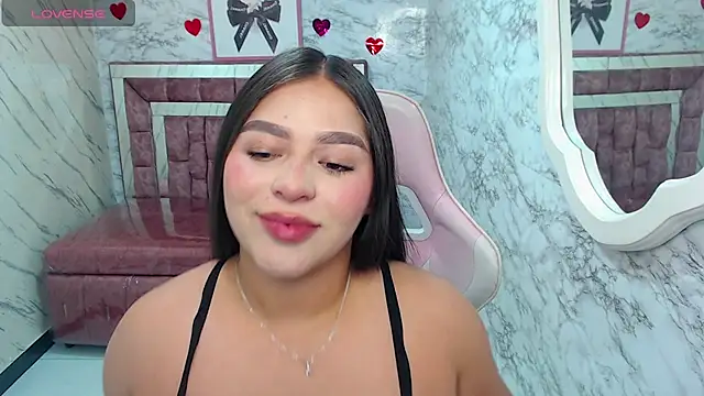 Snapshot of Dayan_v_ chatting on 02.21.26 Dayan v online show from 02.21.26