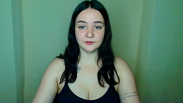 Snapshot of OliviaMontgommery chatting on 07.21.26 OliviaMontgommery online show from 07.21.26