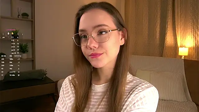 Snapshot of SweetSaraPie chatting on 03.13.26 SweetSaraPie online show from 03.13.26