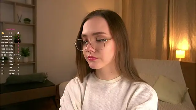 Snapshot of SweetSaraPie chatting on 03.25.26 SweetSaraPie online show from 03.25.26