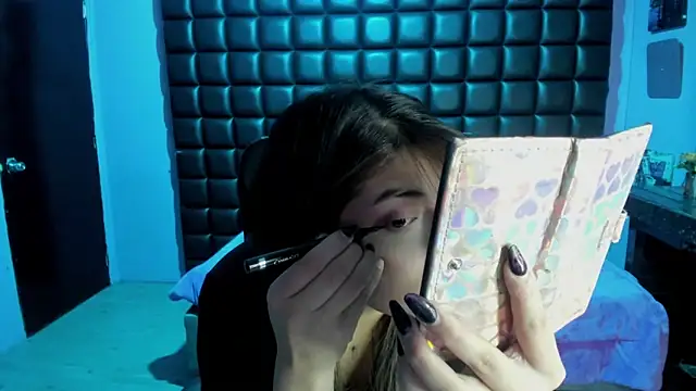 Violetta Swett  online show from 12.19.25