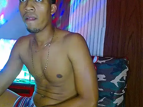 andreswj bigcock23 online show from 10.03.25