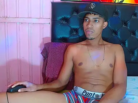 andreswj bigcock23 online show from 10.11.25