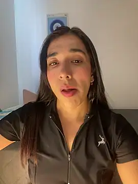 Snapshot of SabrinaEvanss_ chatting on 04.25.26 SabrinaEvanss online show from 04.25.26