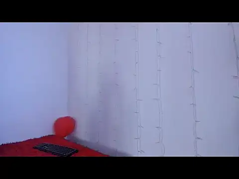 lili latina47 online show from 10.27.25