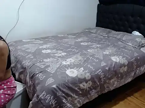 Snapshot of linnaskinyy chatting on 03.14.26 linnaskinyy online show from 03.14.26