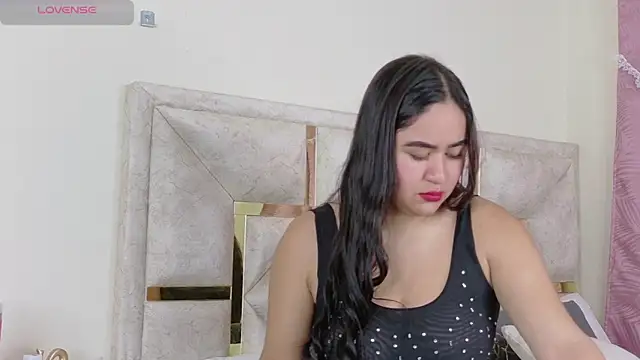 Mia belmontt online show from 10.22.25