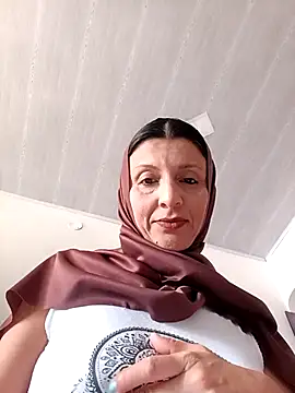 Snapshot of Aafsha_ chatting on 10.27.25 Aafsha online show from 10.27.25