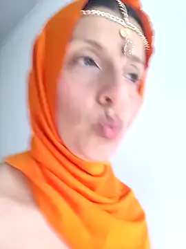 Snapshot of Aafsha_ chatting on 11.10.25 Aafsha online show from 11.10.25