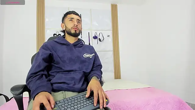 sofiandnick smith online show from 10.20.25