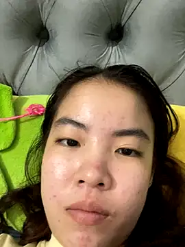 Snapshot of Tranghot19 chatting on 12.05.25 Tranghot19 online show from 12.05.25