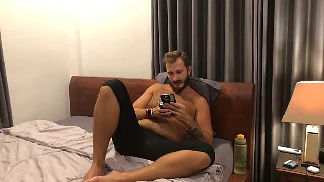 Snapshot of mrmaxiy chatting on 03.05.26 mrmaxiy online show from 03.05.26